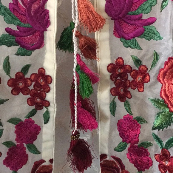 Gorgeous 2 piece embroidered overcoat - Picture 3 of 4